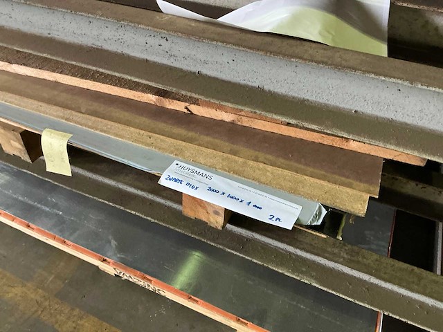 Profielstalen stelling met inhoud - afbeelding 5 van  5