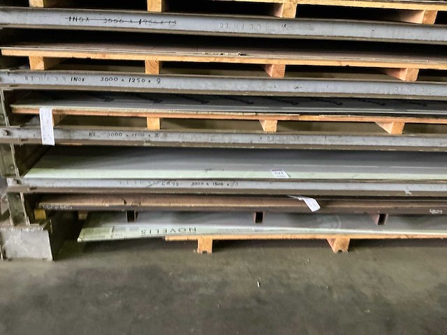 Profielstalen stelling met inhoud - afbeelding 3 van  7