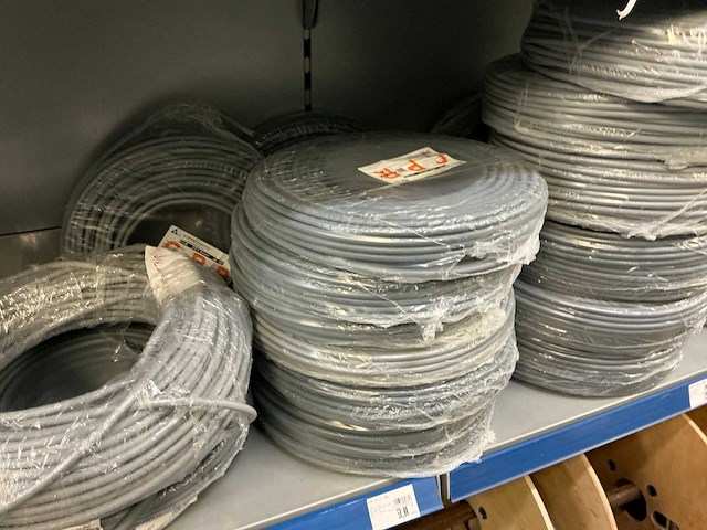 Profile rollen elektriciteitskabel en geribde buis (38x) - afbeelding 8 van  11