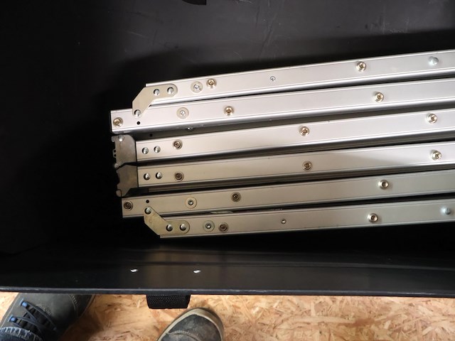 Projectiescherm in koffer - afbeelding 3 van  5