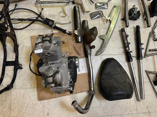 Projectmotor (in onderdelen) - yamaha virago 125cc - afbeelding 6 van  20