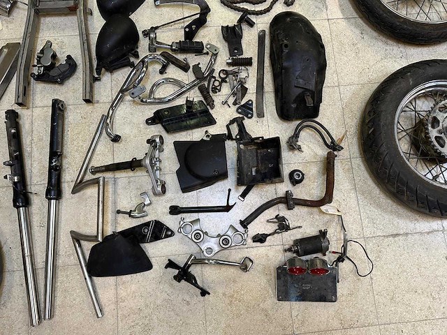 Projectmotor (in onderdelen) - yamaha virago 125cc - afbeelding 8 van  20