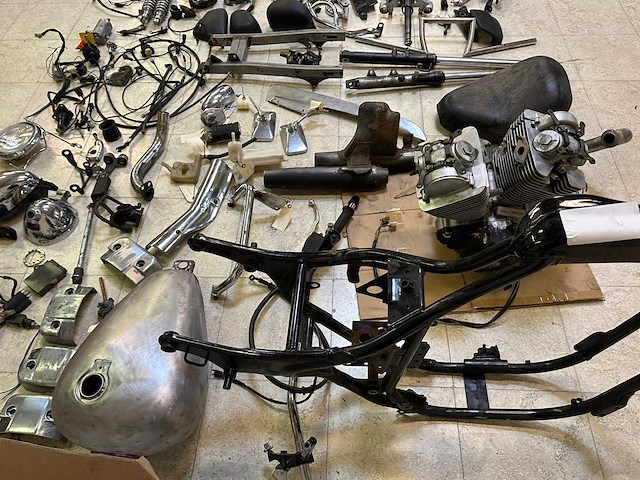 Projectmotor (in onderdelen) - yamaha virago 125cc - afbeelding 10 van  20