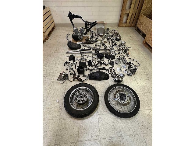 Projectmotor (in onderdelen) - yamaha virago 125cc - afbeelding 12 van  20