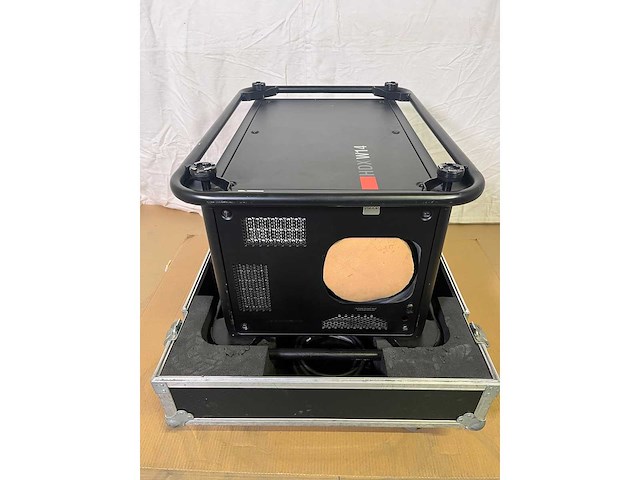 Projector barco hdx-w14 14k - needs service - afbeelding 1 van  6