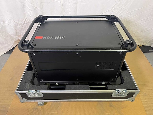 Projector barco hdx-w14 14k - needs service - afbeelding 2 van  6