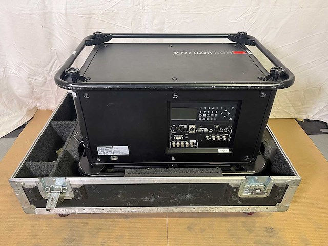 Projector barco hdx-w20 flex - needs service - afbeelding 2 van  5