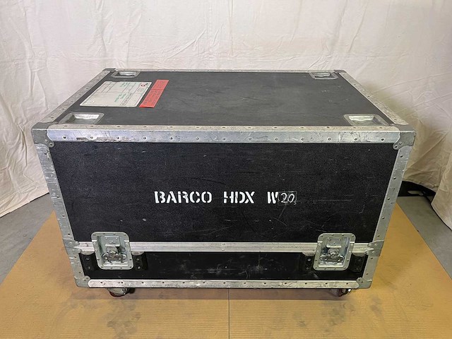 Projector barco hdx-w20 flex - needs service - afbeelding 4 van  5