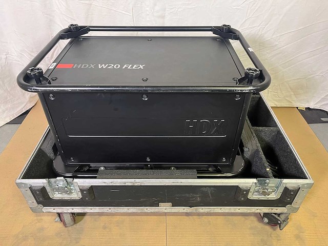 Projector barco hdx-w20 flex - needs service - afbeelding 1 van  6