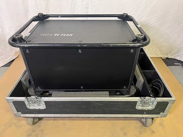 Projector barco hdx-w20 flex - needs service - afbeelding 1 van  6