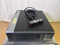 Projector panasonic pt-dz6710e - needs service - afbeelding 2 van  4