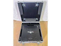 Projector panasonic pt-dz6710e - needs service - afbeelding 5 van  7