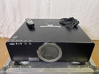Projector panasonic pt-dz6710e - needs service - afbeelding 1 van  7