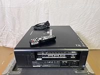 Projector panasonic pt-dz6710e - needs service - afbeelding 2 van  7