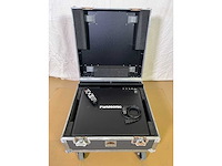 Projector panasonic pt-dz6710e - afbeelding 2 van  3