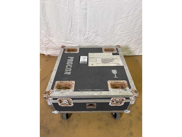 Projector panasonic pt-dz6710e - afbeelding 6 van  6