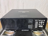 Projector panasonic pt-dz6710e - afbeelding 3 van  6