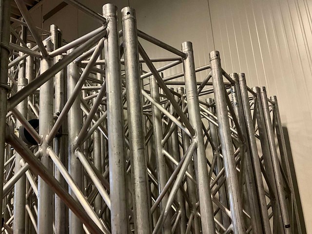 Prolyte h40v 250 truss (5x) - afbeelding 1 van  2