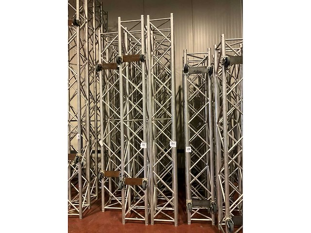 Prolyte h40v 300 truss (4x) - afbeelding 2 van  2