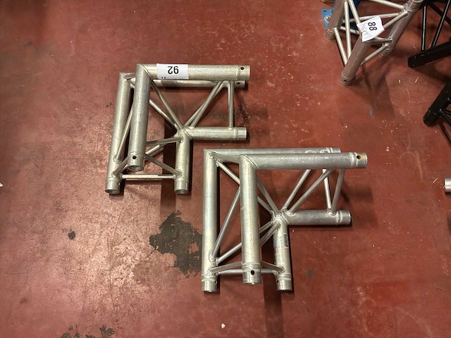 Prolyte x30d c003 truss (2x) - afbeelding 1 van  3