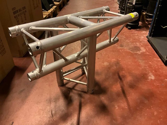 Prolyte x30d c018 truss - afbeelding 2 van  4