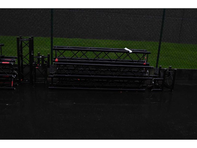 Prolyte/protruss - h30v black set of small damaged trusses - aluminium trusse - afbeelding 2 van  7