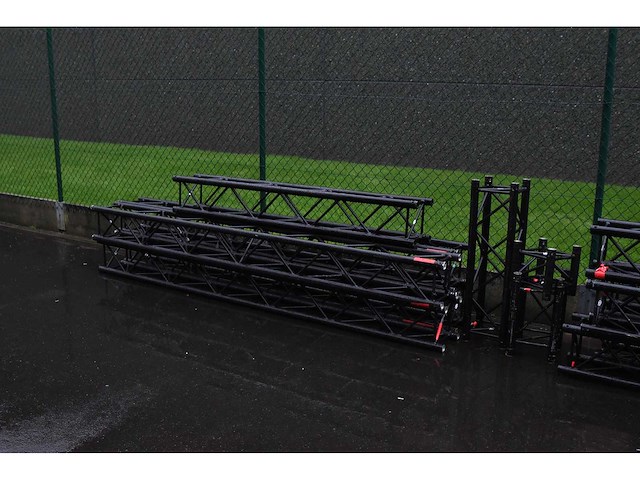 Prolyte/protruss - h30v black set of small damaged trusses - aluminium trusse - afbeelding 4 van  7