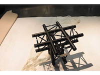 Prolyte/protruss - h/x30d c024 black - aluminium trusse - afbeelding 1 van  1
