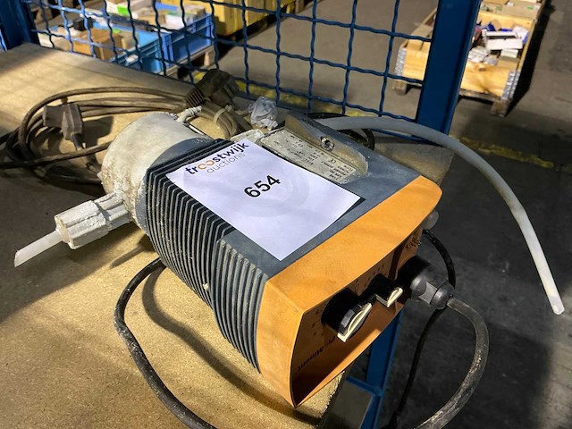 Prominent beta 4 doseerpomp - afbeelding 3 van  3