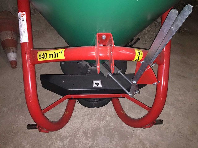 Pronar fd1-m05l kunstmeststrooier - afbeelding 4 van  7