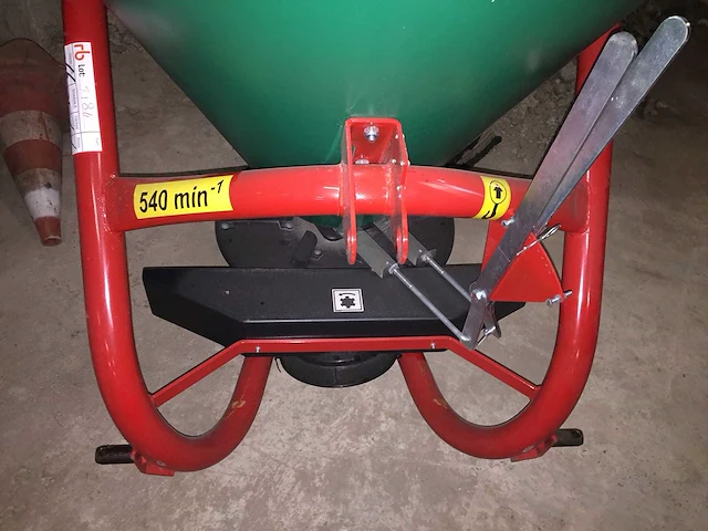 Pronar fd1-m05l kunstmeststrooier - afbeelding 4 van  7