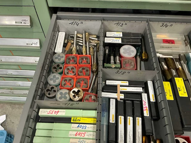 Prototyp en walter assortiment draadtappen en snijkussens - afbeelding 8 van  8