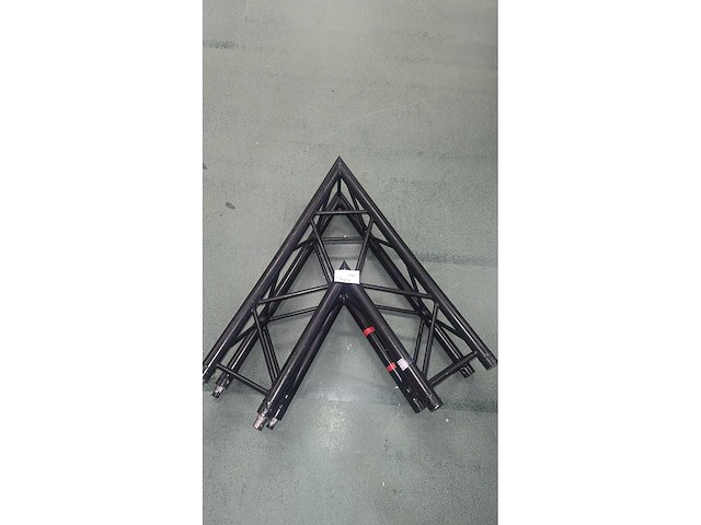 Protruss s31 corner 60° sq30 black - afbeelding 1 van  1