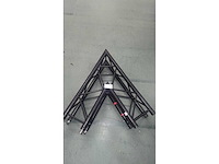 Protruss s31 corner 60° sq30 black - afbeelding 1 van  1