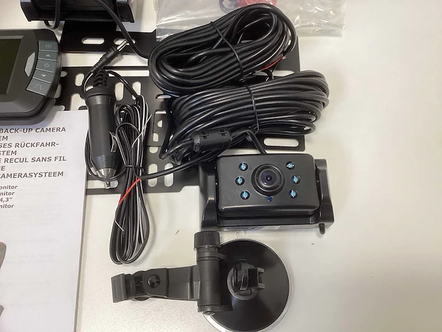Prouser achteruitrijcamera set met 2 camera's 4,3” - afbeelding 2 van  13