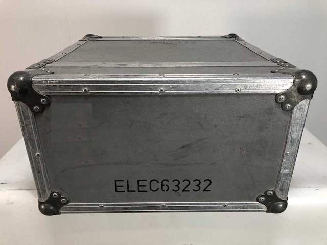 Psu cee 63 a cee32 // cee32m // schuko + flightcase - afbeelding 3 van  3