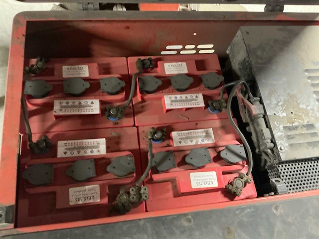 Pulimat veegmachine - afbeelding 10 van  11