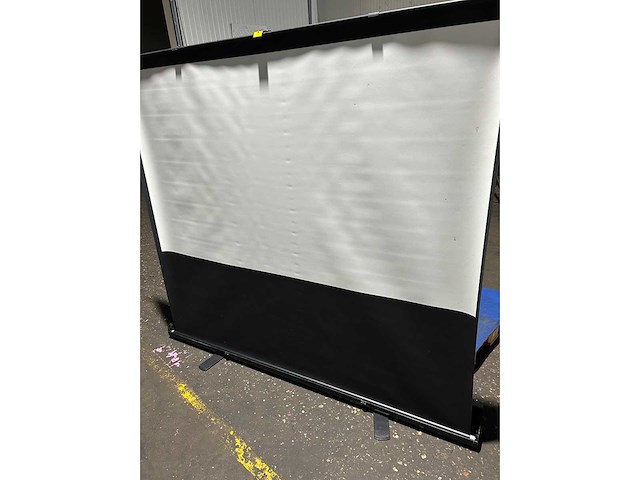 Pull up screen - afbeelding 2 van  2