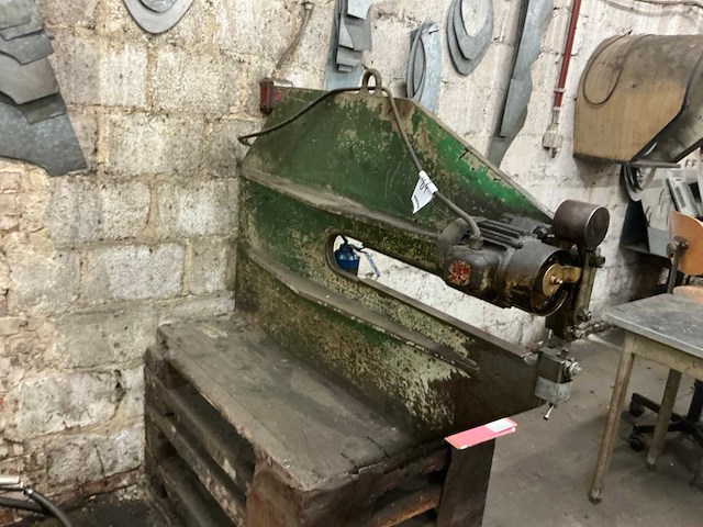 Pullmax al2072 oude knabbelschaarmachine - afbeelding 3 van  5