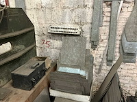 Pullmax al2494 oude knabbelschaarmachine - afbeelding 4 van  5