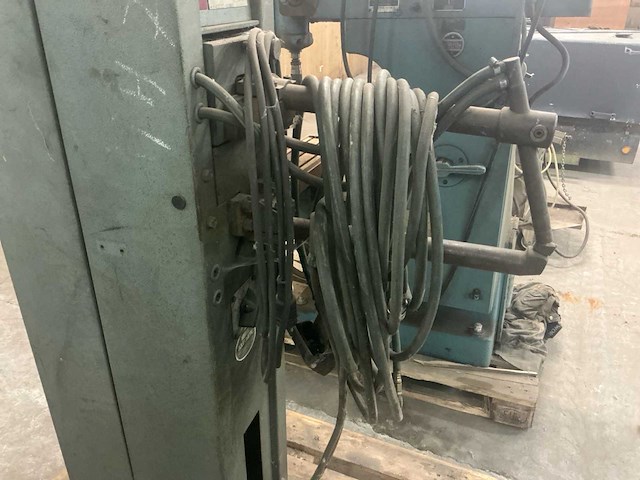 Puntlasmachine - afbeelding 3 van  5