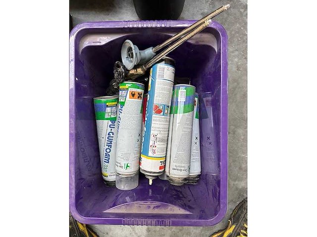 Pur - various contractor materials - afbeelding 1 van  1