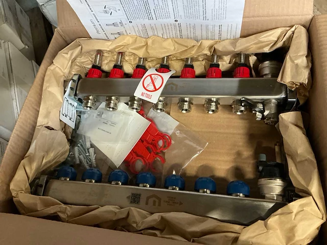 Purmo radson rvs vloerverwarming verdeler (7 circuits) - afbeelding 1 van  4