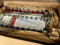 Purmo radson rvs vloerverwarming verdeler (9 circuits) - afbeelding 4 van  5