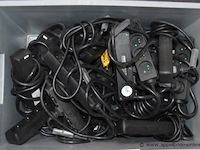 Pvc bak inhoudend diverse stekkerdozen - afbeelding 2 van  2