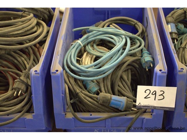 Pvc bak inhoudende elektrakabel - afbeelding 1 van  1