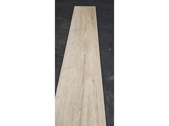 Pvc click geïntegreerd ondervloer 107m² - afbeelding 2 van  5