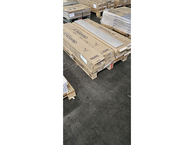 Pvc click geïntegreerd ondervloer 34m² - afbeelding 4 van  5