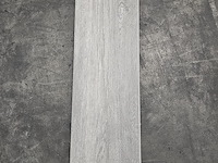 Pvc click geïntegreerd ondervloer 41m² - afbeelding 1 van  5