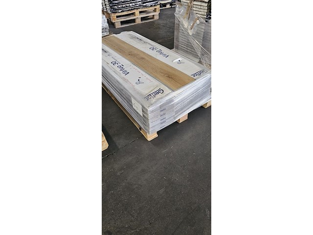 Pvc click geïntegreerd ondervloer 54m² - afbeelding 5 van  6